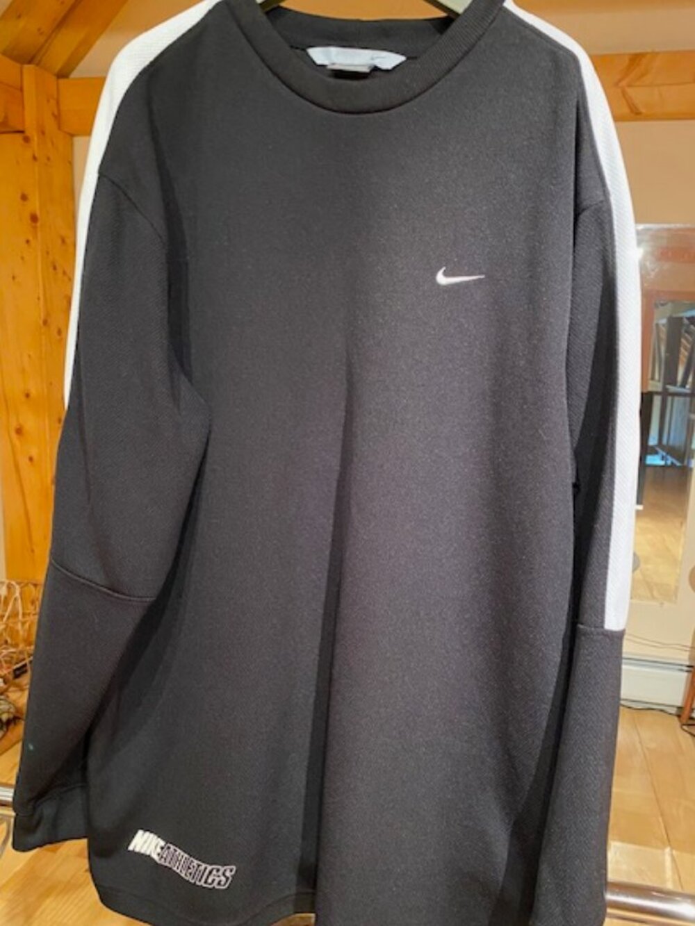 Nike Athletics Activewear Black Training shirt long sleeve Mens L Sri Lanka